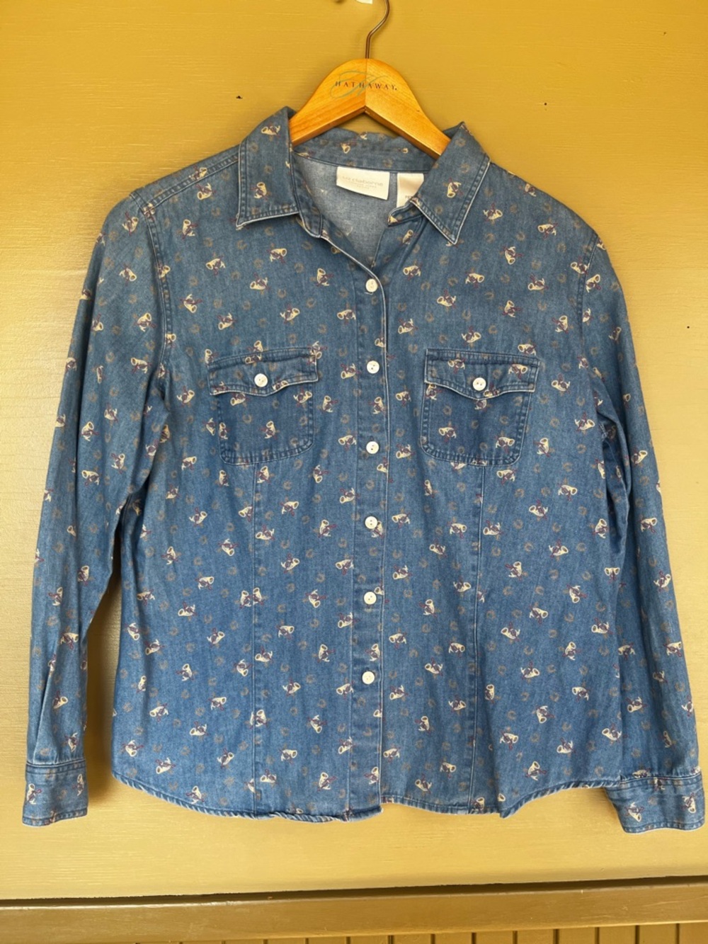 Liz Claiborne Petite Chambray Horseshoe Horn Print Button Down Med Petite